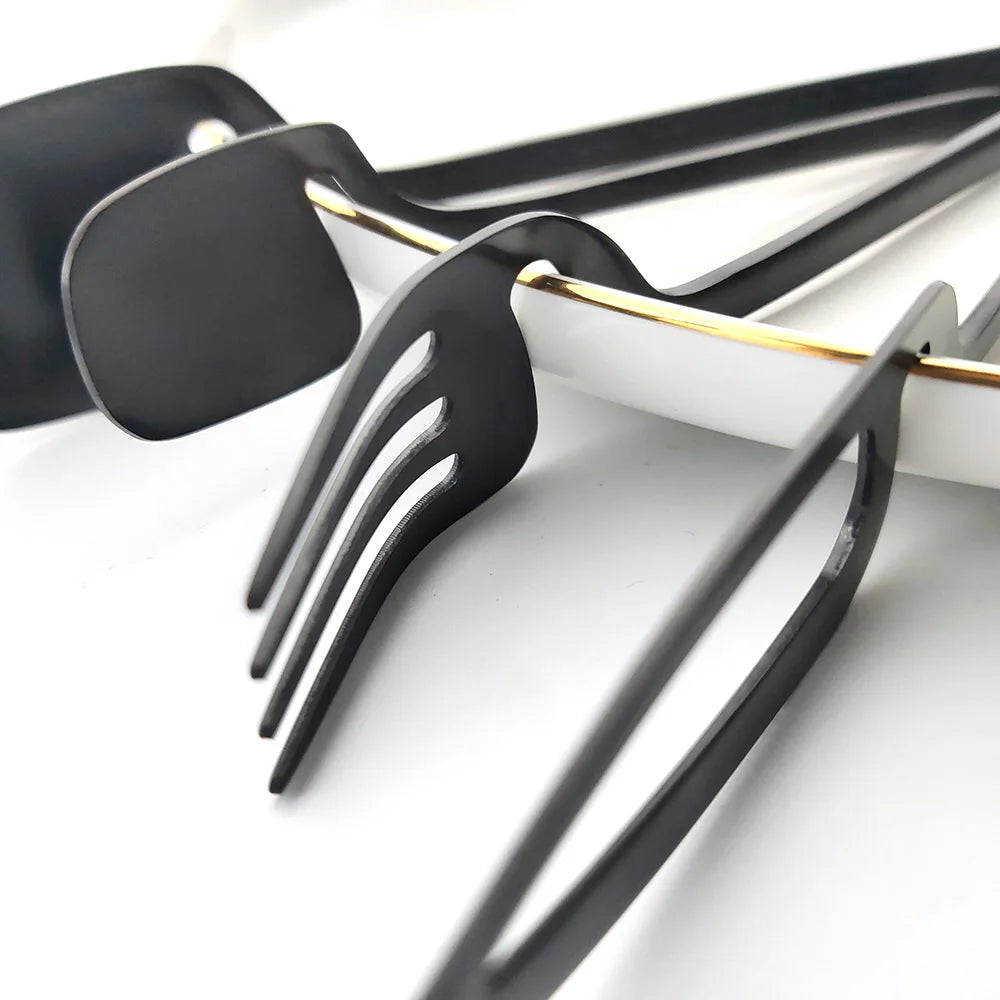 Set de Cubiertos Negro Mate (32 Piezas)